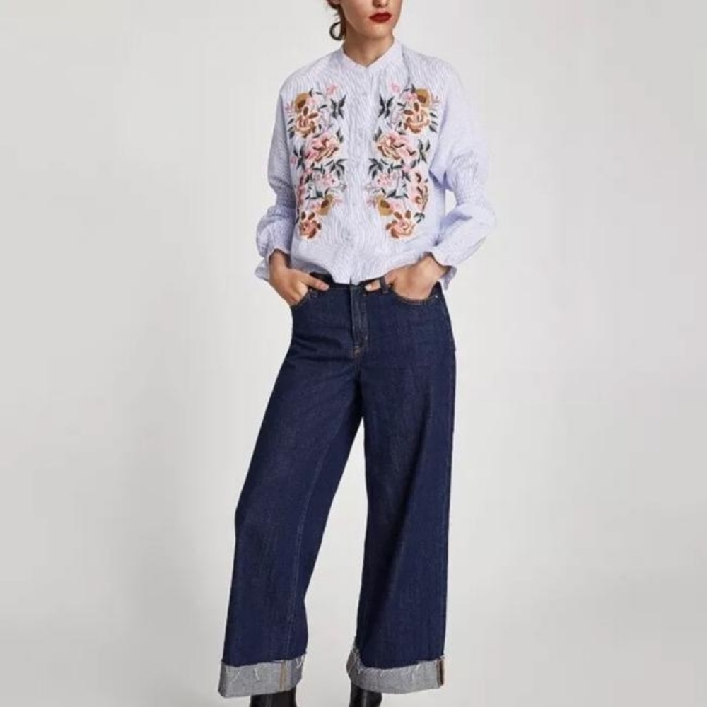 💋SALE! NWT! Zara Navy Floral Embroidery Blouse - Picture 3 of 5